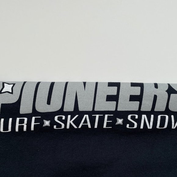 Pioneers Surf Skate Snow Board Shop 2XL T Shirt Northeast East Coast Surfing Tee - Picture 14 of 16